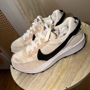 Nike waffle Beige and Black Running Shoes